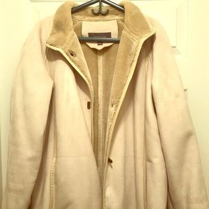 Women’s Size L Liz Claiborne Fur Lined Cream Coat